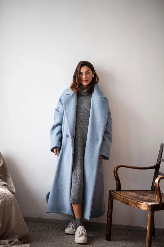 Drop shoulder maxi coat for winter