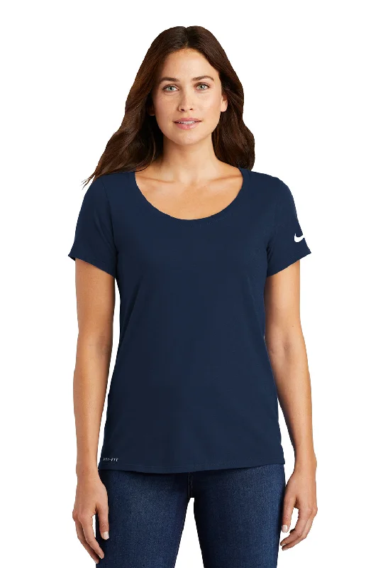 Nike Womens Dri-Fit Moisture Wicking Short Sleeve Scoop Neck T-Shirt - College Navy Blue