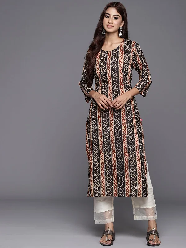 Varanga Women Batik Printed Round Neck Straight Kurta.