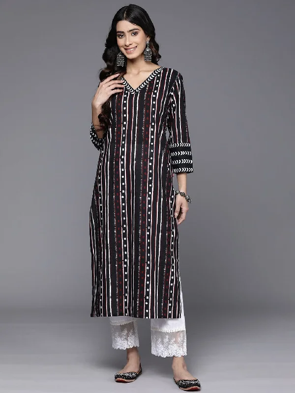 Varanga Women Black Straight Kurta With Three- Quarter Sleeve.