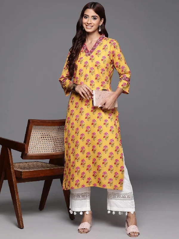 Varanga Women Floral Printed Embroidered V Neck Straight Kurta