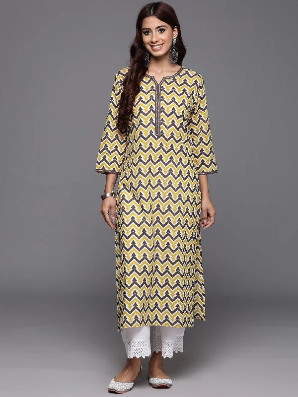 Varanga Women Yellow Chevron Print Round Neck Straight Kurta