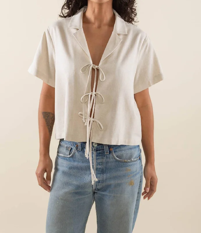 Nico Linen Short Sleeve Tie Blouse In Natural