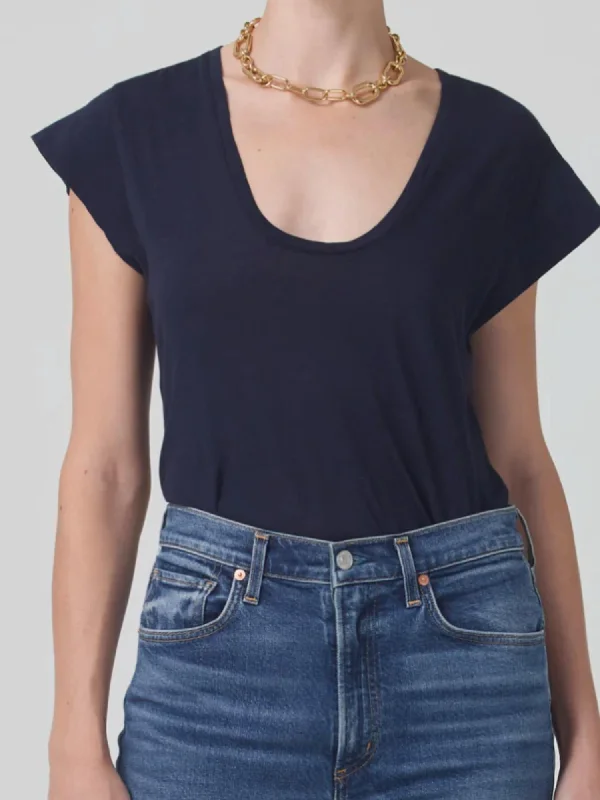 Inessa Short Sleeve Tee In Navy